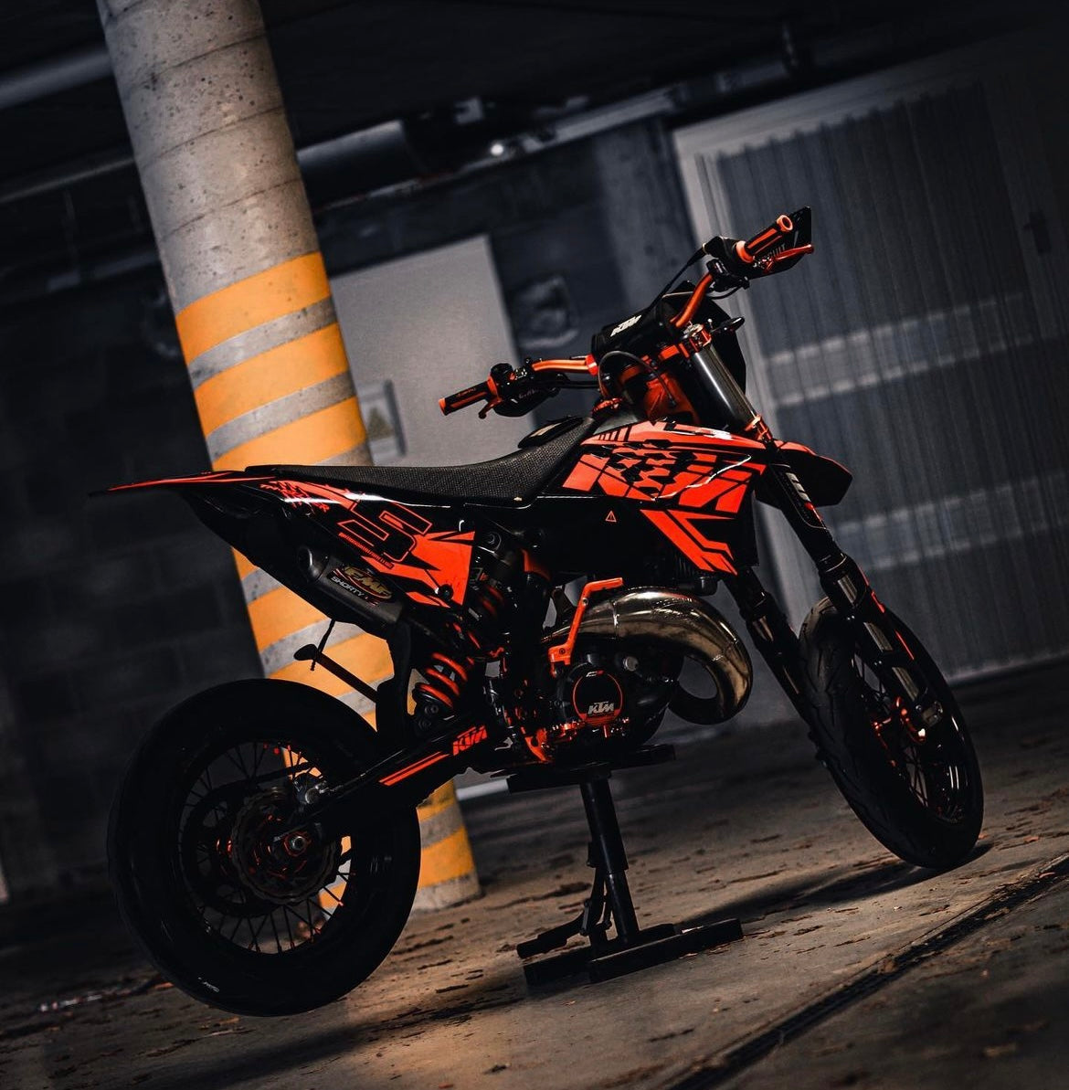 GRAFICA MOTO 100% PERSONALIZZATA